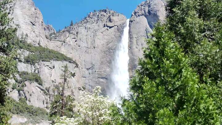 Yosemite Falls Webcam image